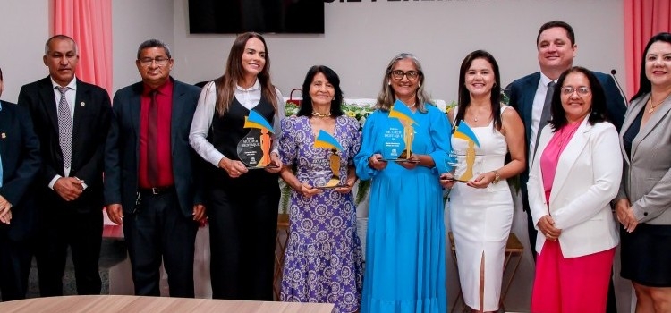 Câmara Municipal de Mata Roma Celebra Mulheres Notáveis com o Prêmio Mulher Destaque 2024